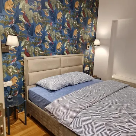 Harmonia Waterfront Apartment *