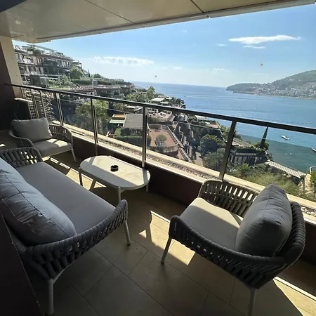Harmonia Waterfront Apartment *