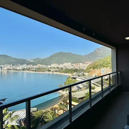 Harmonia Waterfront Apartment